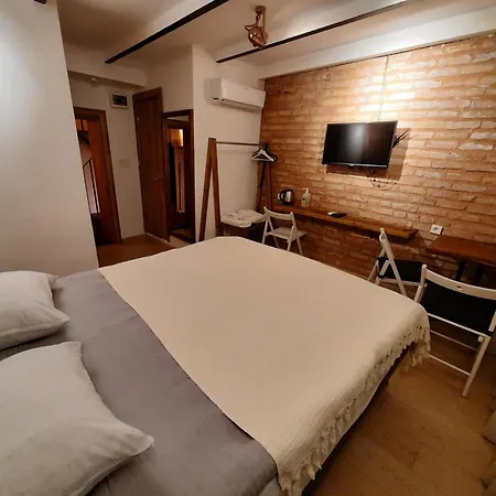 Hotell Fanus Karakoey *
