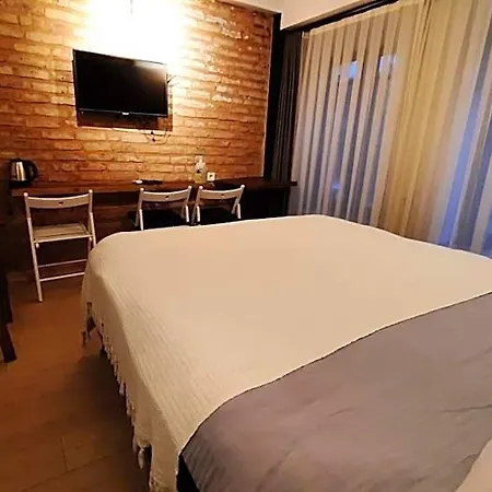 Fanus Karakoey Hotel