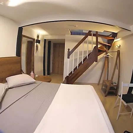 Fanus Karakoey Hotel