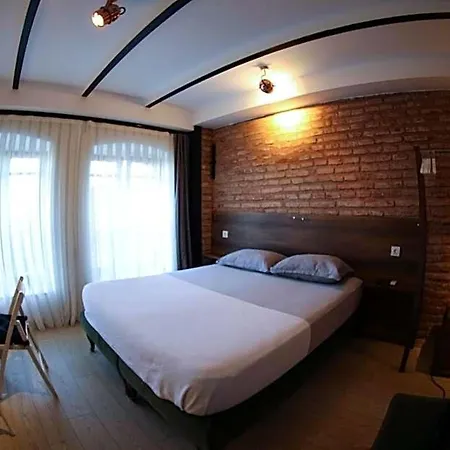 Fanus Karakoey Hotel